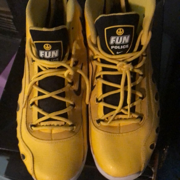 Nike Sonic Flight Fun Police - Picture 2 of 8